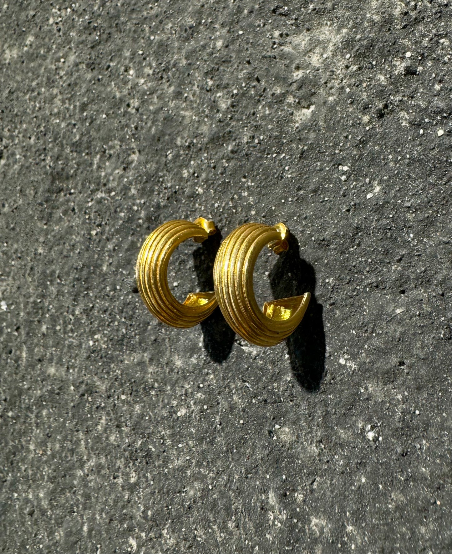 Gold Plated Earrings With Bomb Pattern