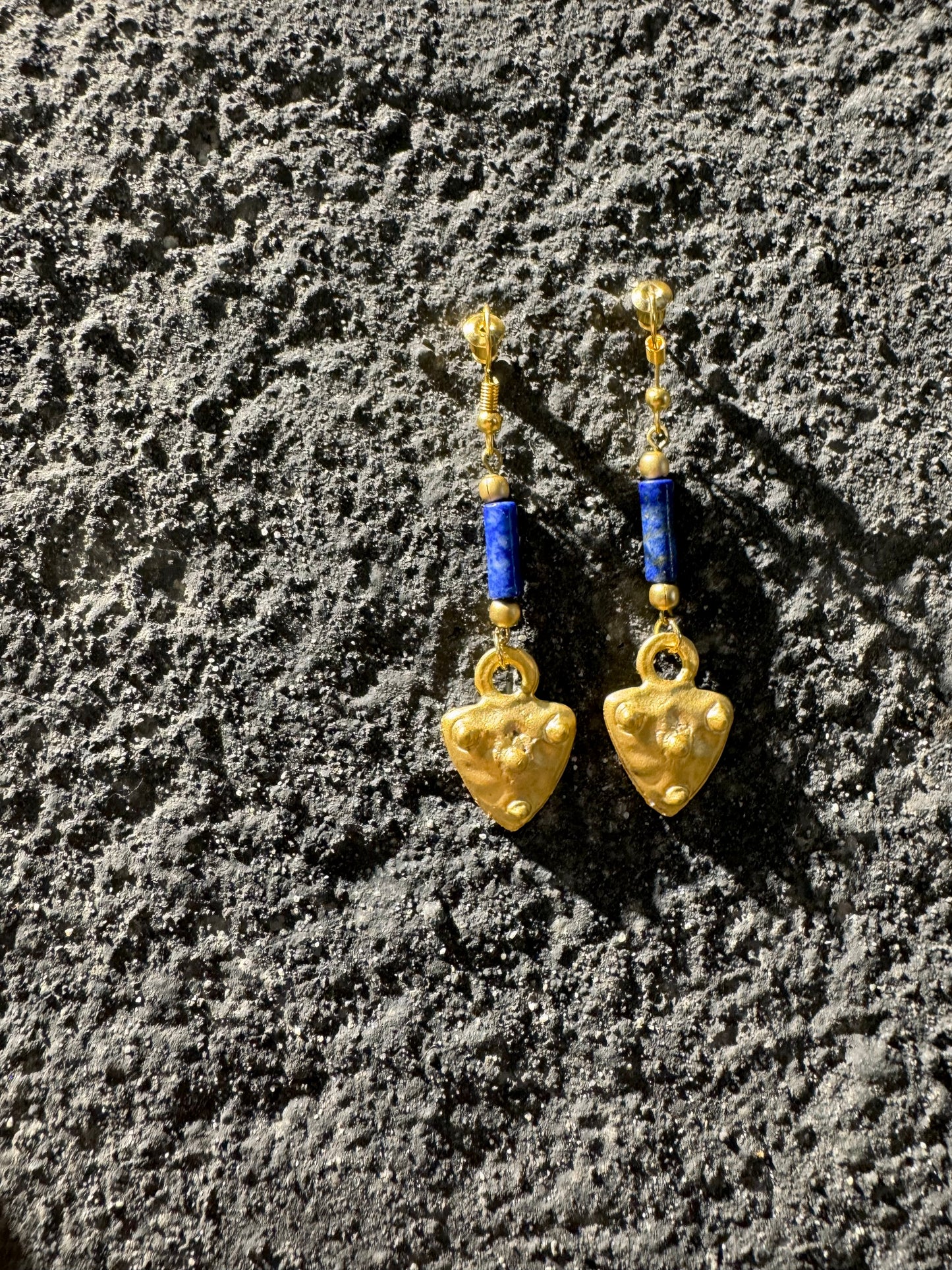 Natural Stones And Pendant Design Earrings