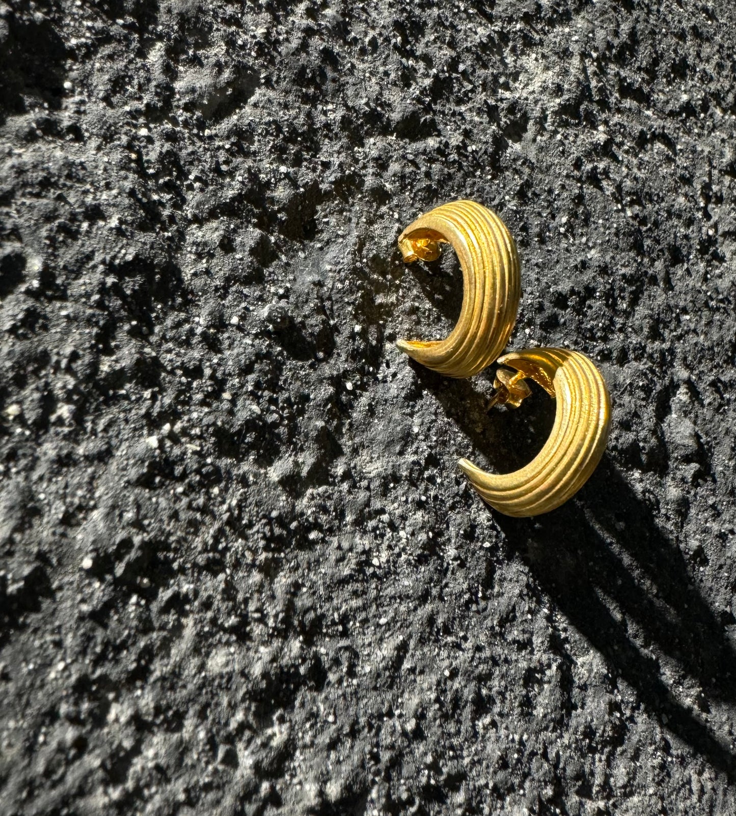 Gold Plated Earrings With Bomb Pattern