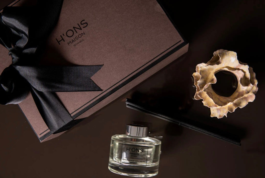 H'ONS MAISON
White Flower Bouquet Oda Kokusu Seti